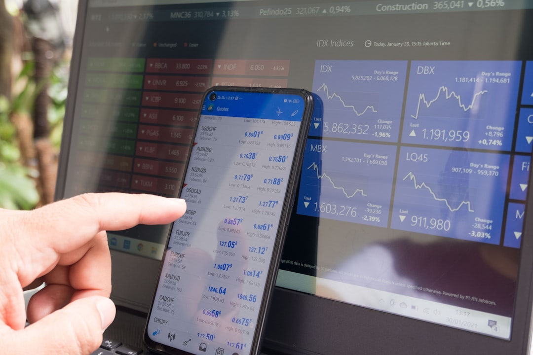 How Iranian Traders Use MetaTrader More Effectively: A Complete Platform Guide — Photo by Marga Santoso on Unsplash