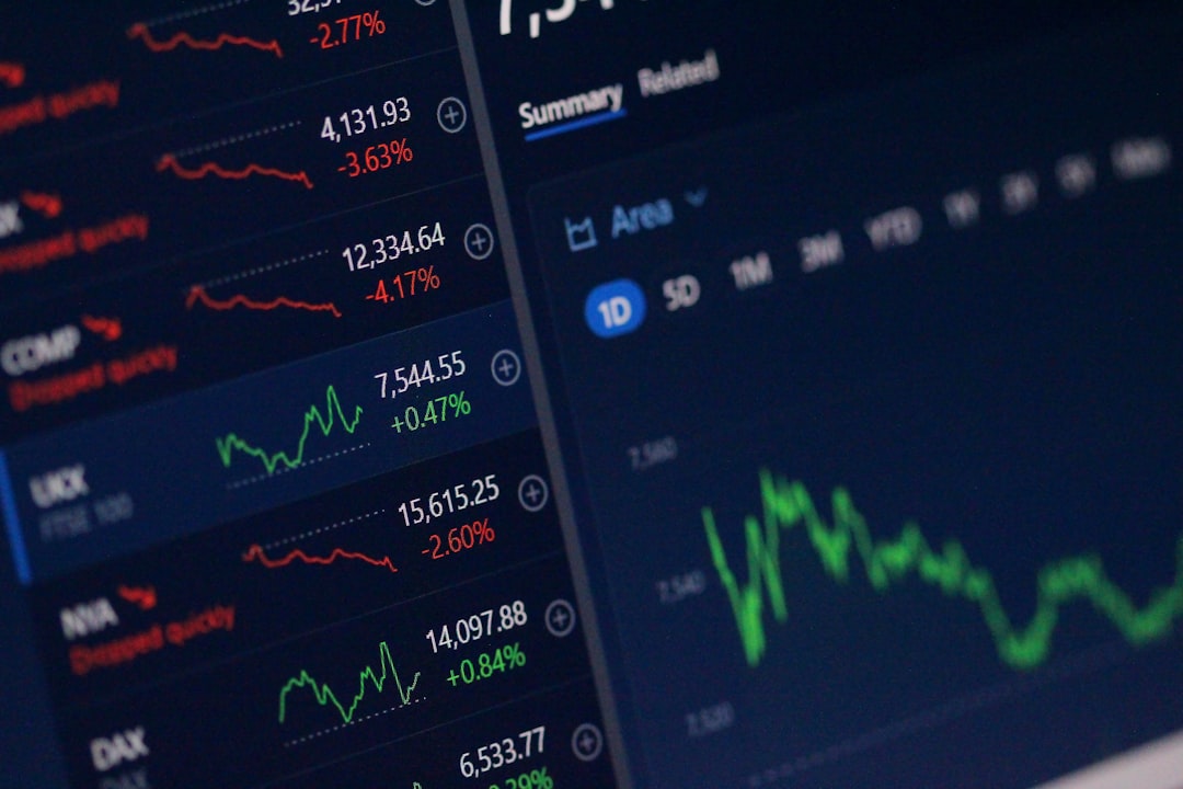 Forex vs Cryptocurrency Trading for Iranian Investors: A Complete Comparison — Photo by Anne Nygård on Unsplash